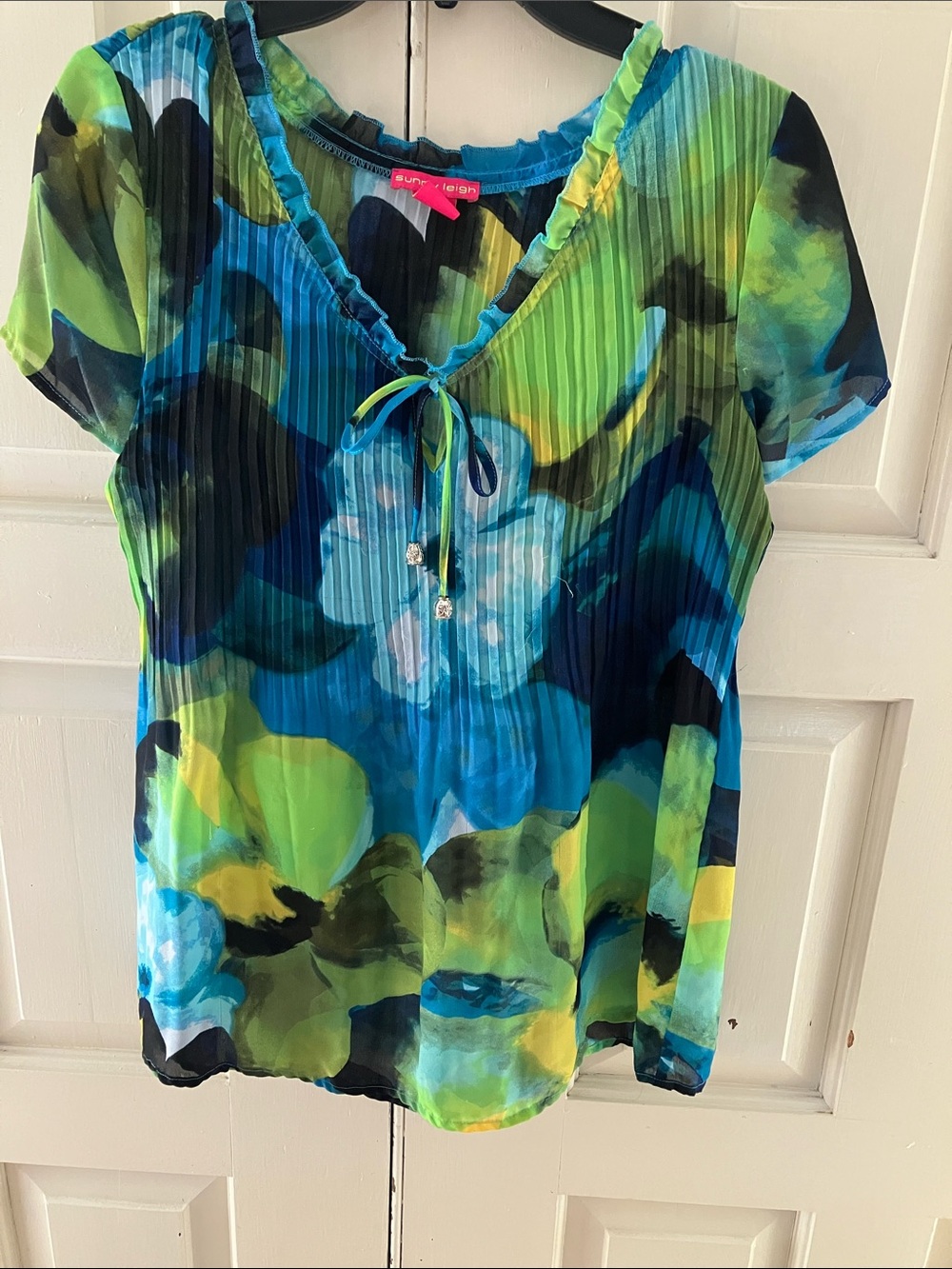 Sunny Leigh Blue & Green Abstract Floral Pleated Blouse